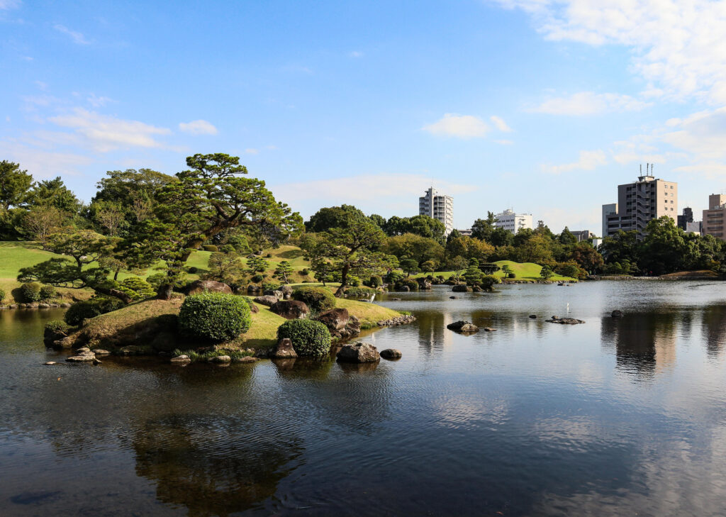 Suizenji Jojuen Garden, Kumamoto, Kyushu, Japan / iStock / Narcissus Studio